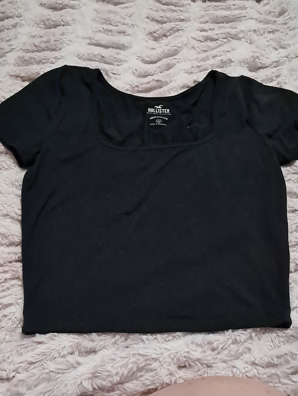 Hollister Black Scoop Neck Short Sleeve Tee